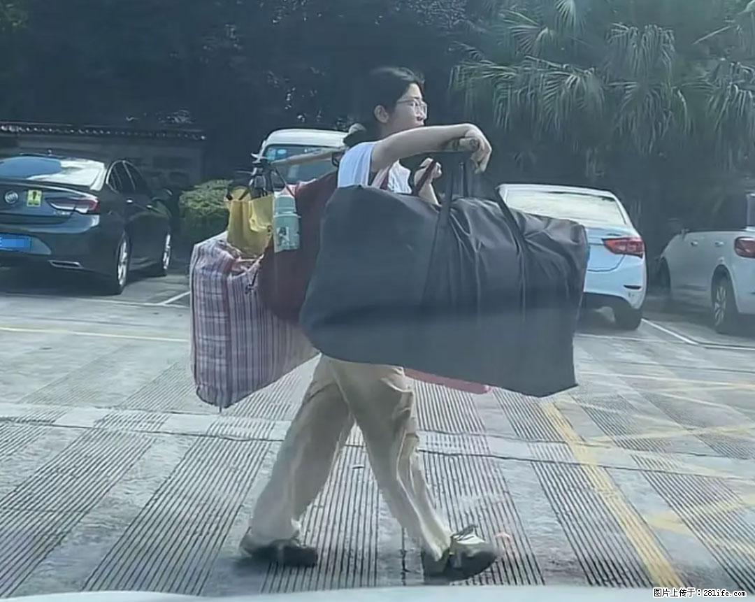 全网追的“扁担女孩”,找了一份暑假工,时薪12元 - 南平生活资讯 - 南平28生活网 np.28life.com